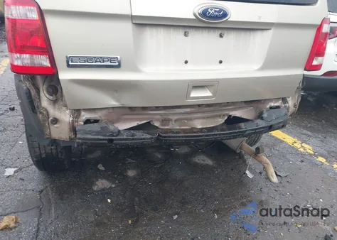 2012 Ford Escape Xlt z USA, uszkodzony, nr VIN 1FMCU0D71CKB83695